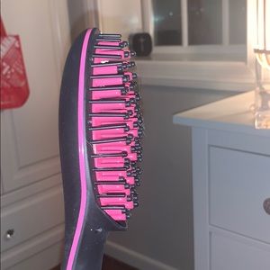 simply straight hair straightener brush!